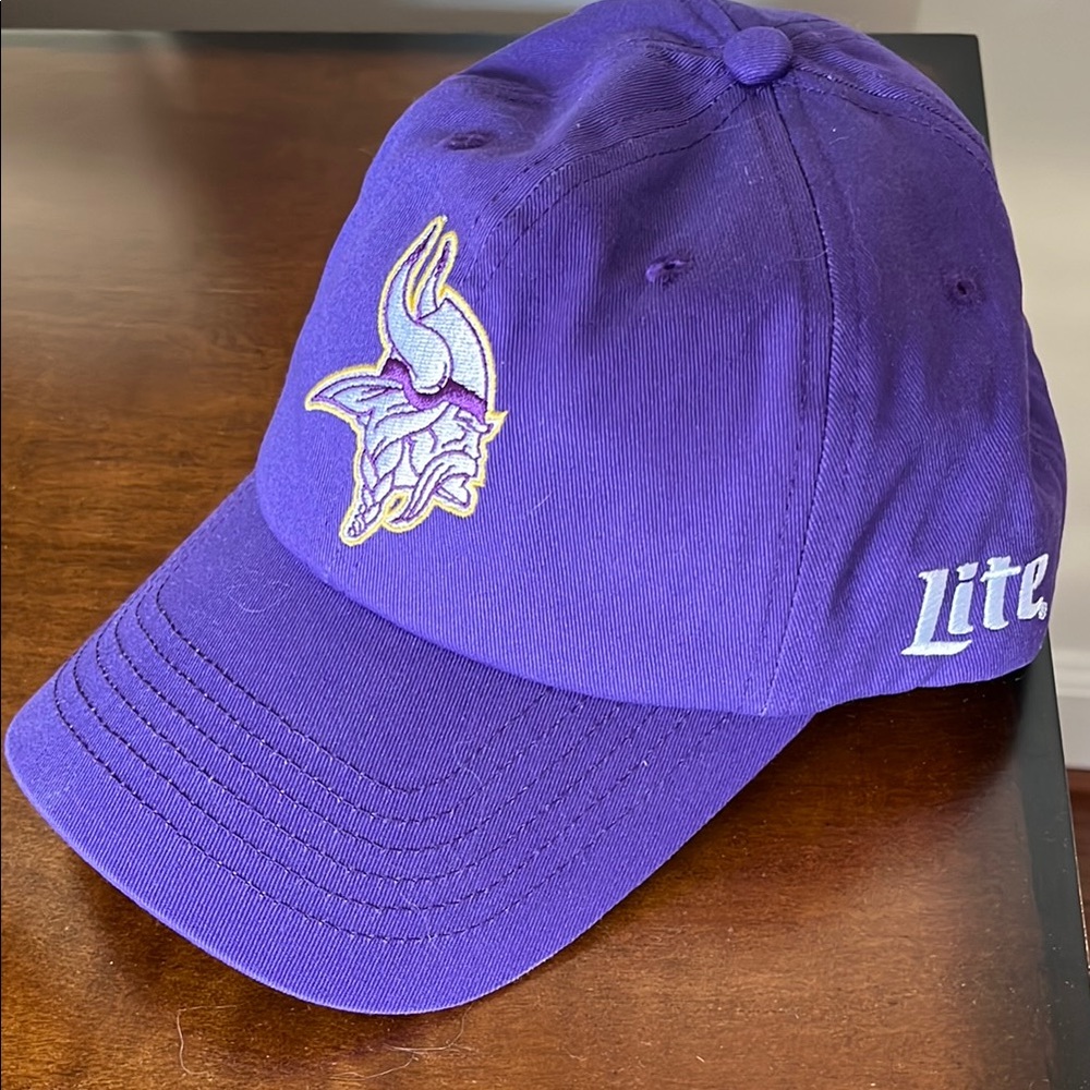 Purple Minnesota Vikings adjustable baseball Cap (Lite beer sponsored). New